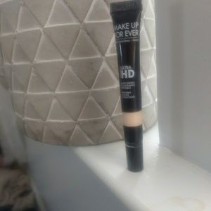 Makeup For Ever Ultra HD Concealer